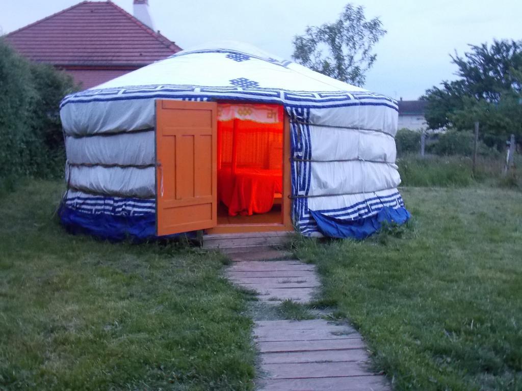 Yourte Mongole Huriel